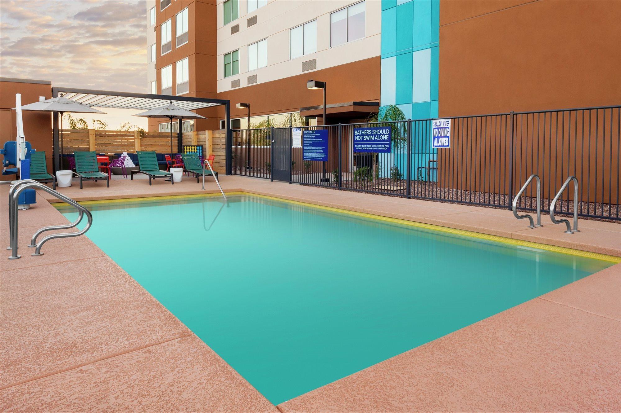 Tru By Hilton Gilbert Hotel Exterior photo